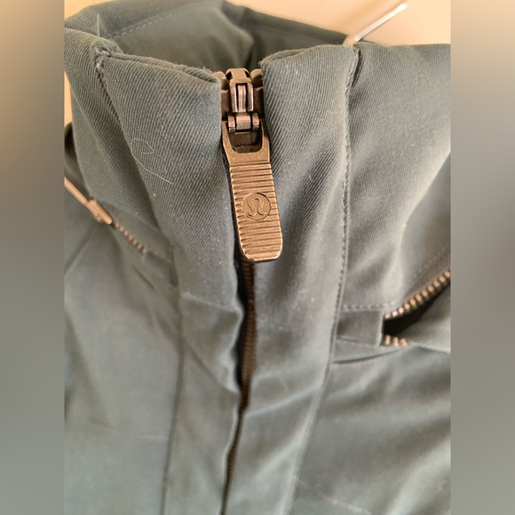 Lululemon jacket - Picture 4 of 9